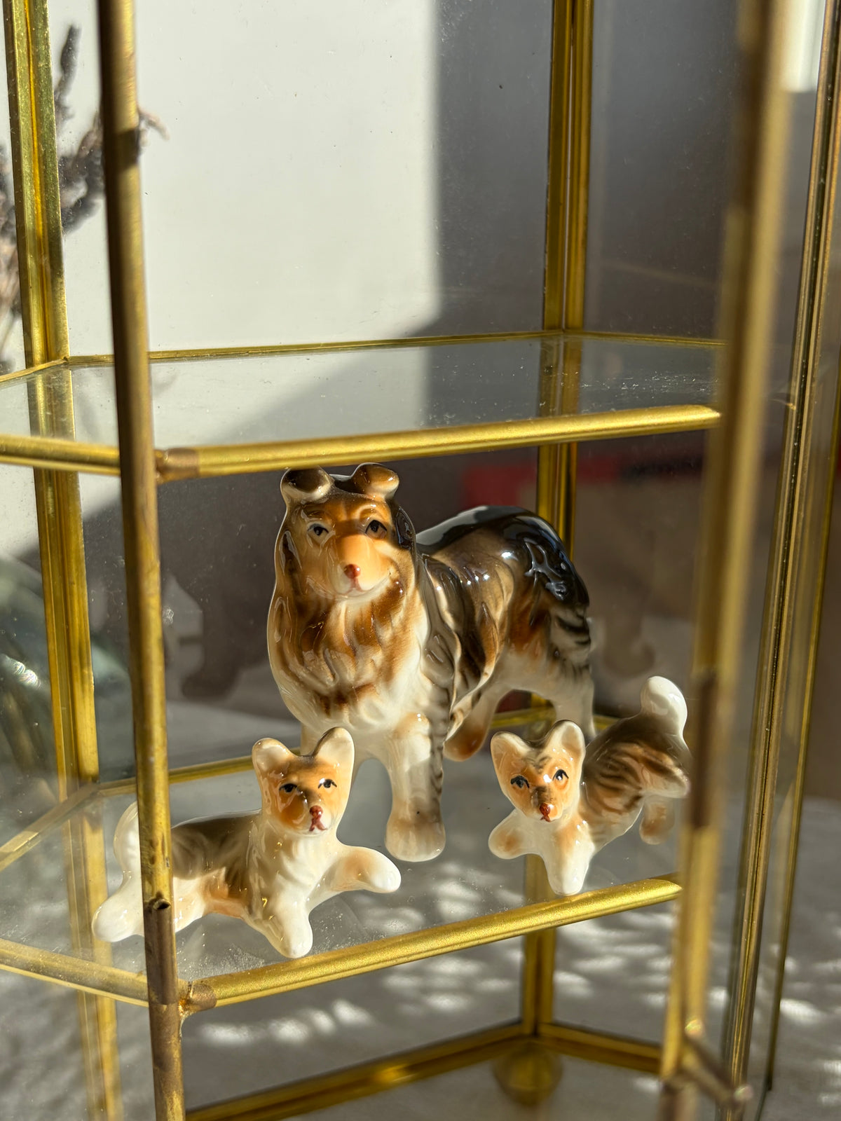 手工上色牧羊犬瓷偶