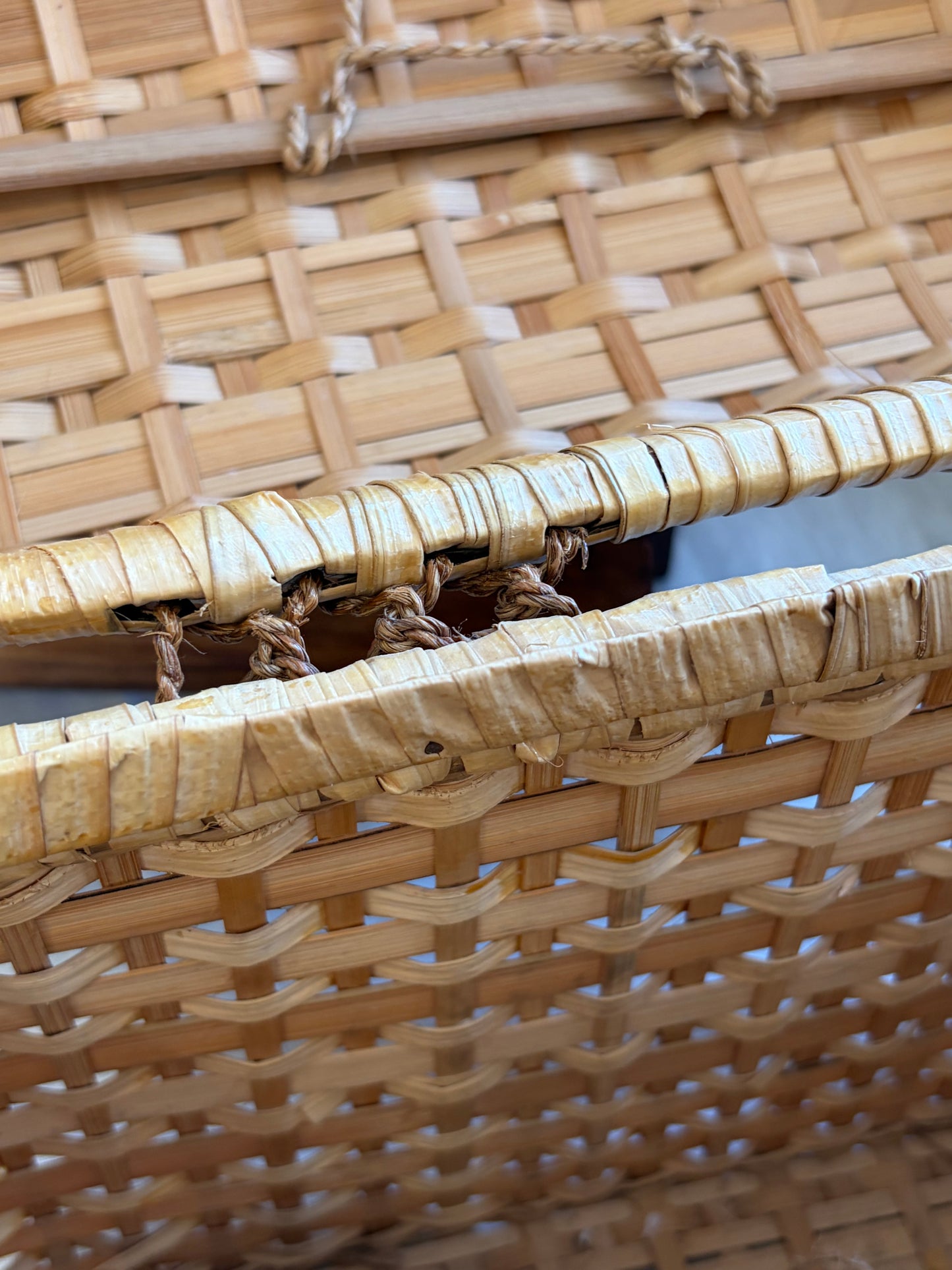 1960s圓頂藤編野餐籃