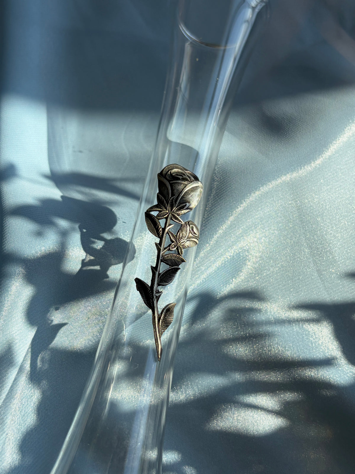 玫瑰金屬飾片玻璃花器｜曲型高腳