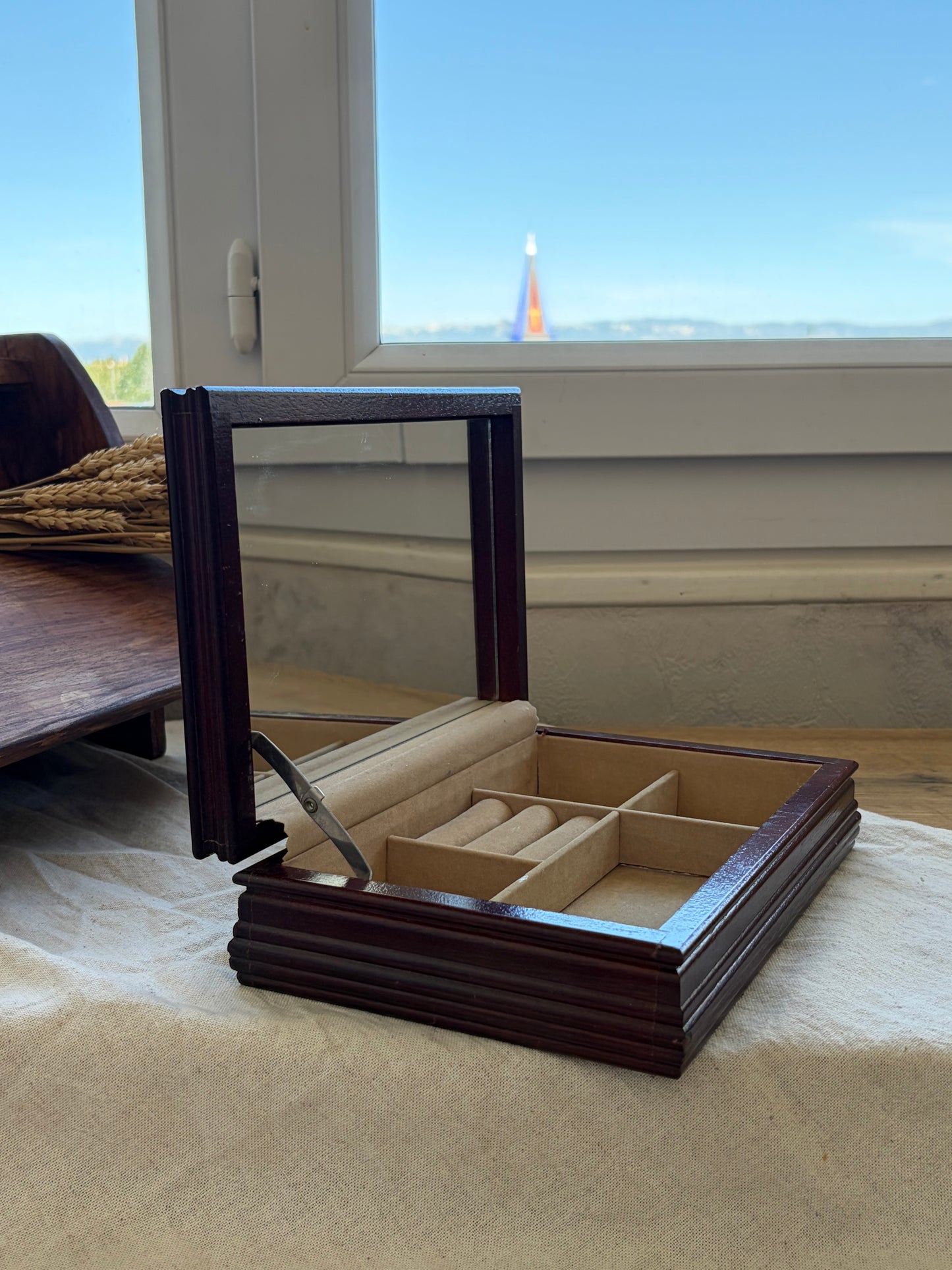 書本造型木製翻蓋珠寶盒