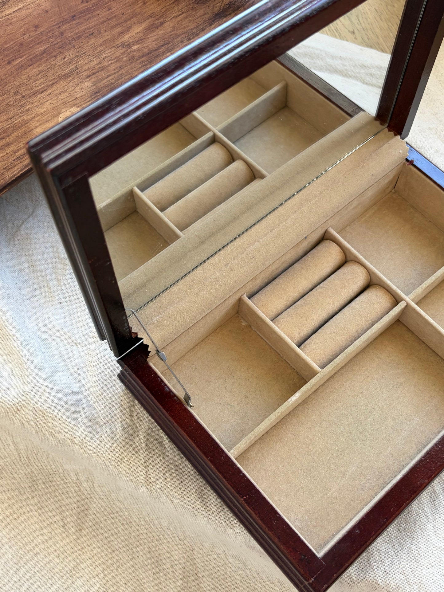 書本造型木製翻蓋珠寶盒
