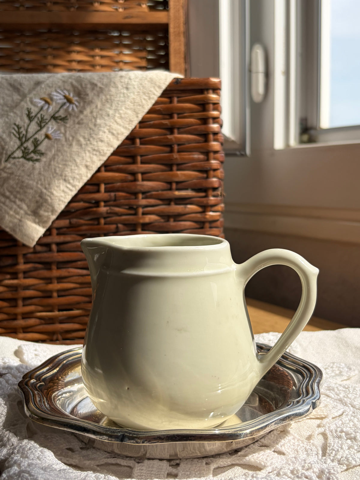 Pillivuyt米白色陶瓷牛奶壺