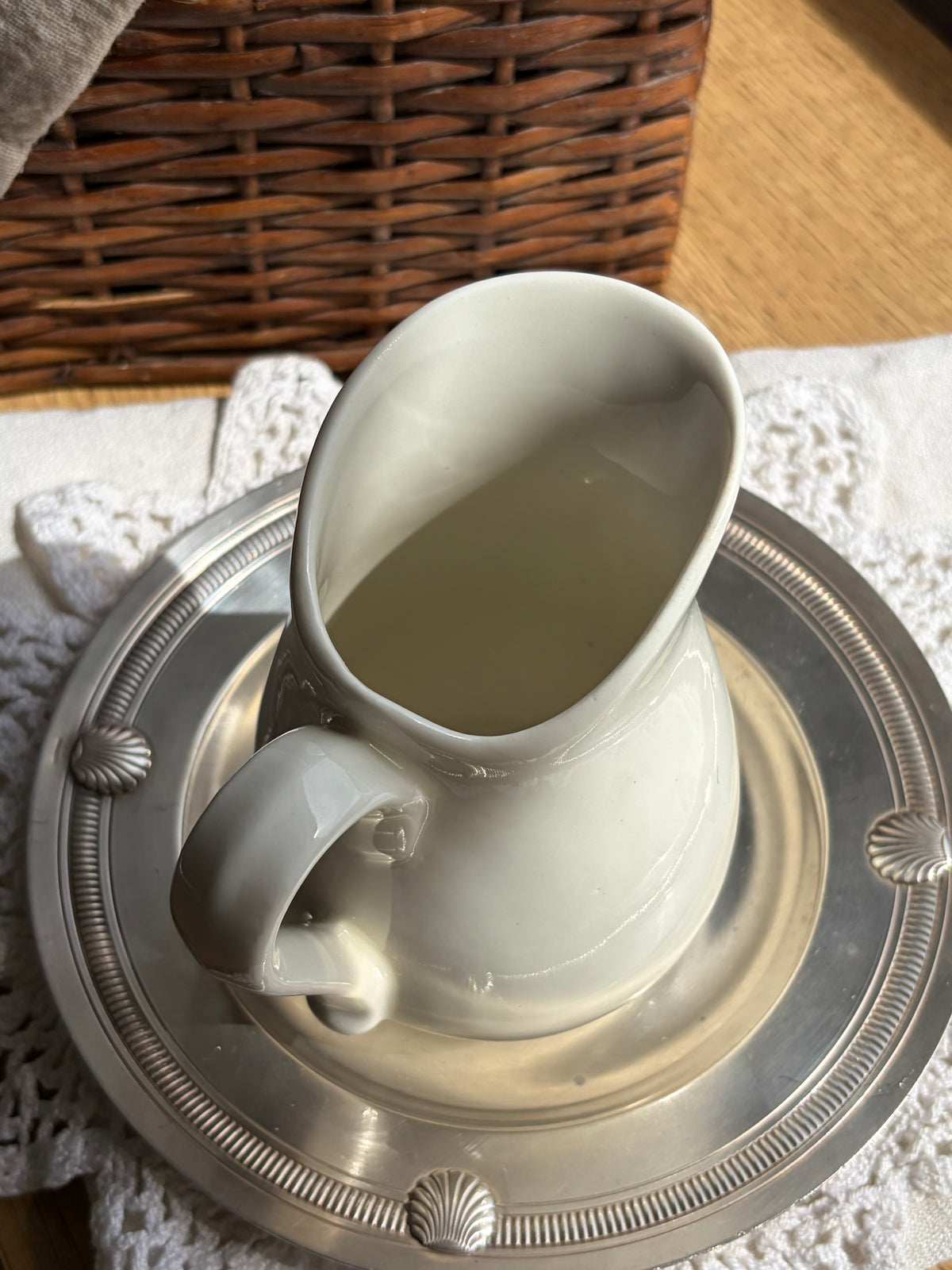 南法 P. Précieux 奶油白牛奶壺