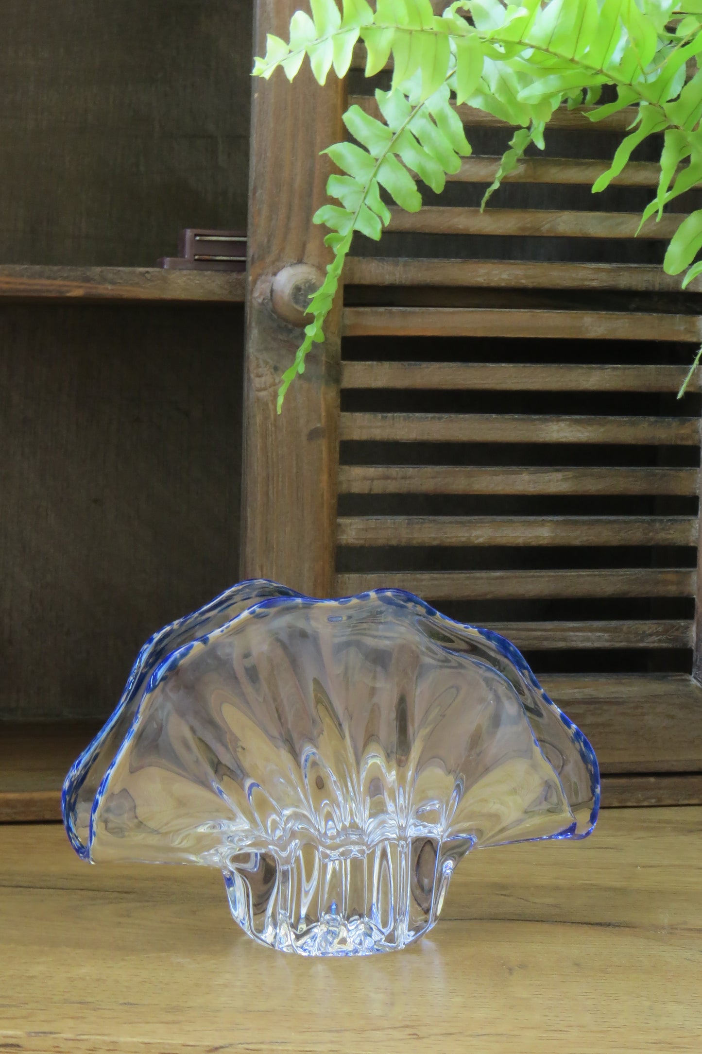 波紋藍點水晶玻璃餐巾座